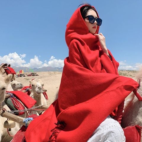 Áo Choàng Len Đỏ Có Nón