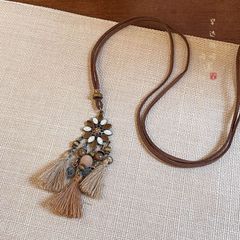 Vòng cổ boho tua rua
