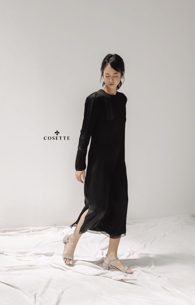  Đầm tay dài phồng lụa đen 