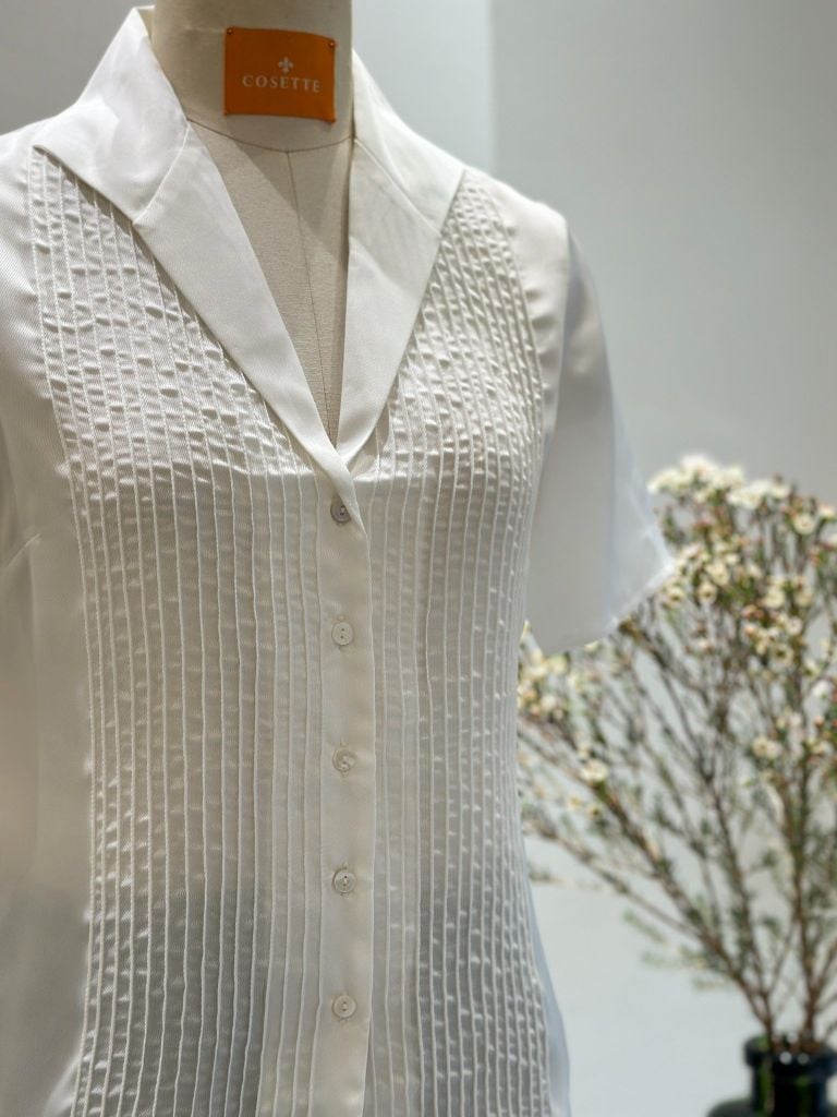  Áo tay ngắn chạy gân thân trước trắng 