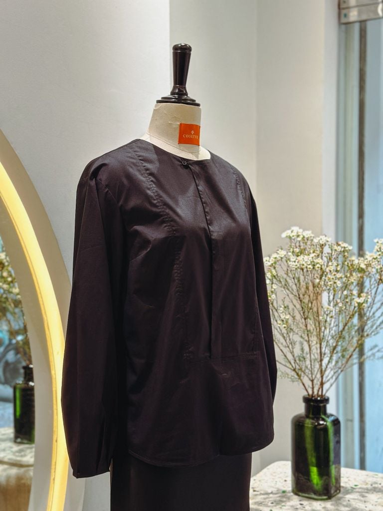  Áo xẻ trụ tay dài phồng đen 