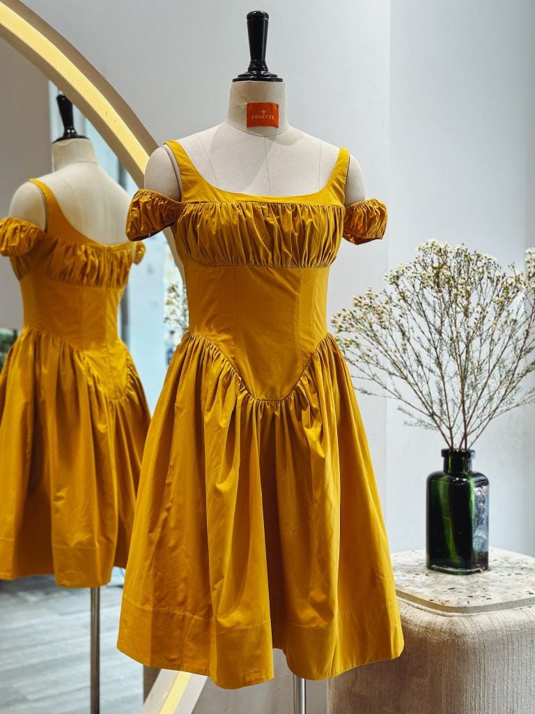  Đầm nhúng tùng phồng vàng 