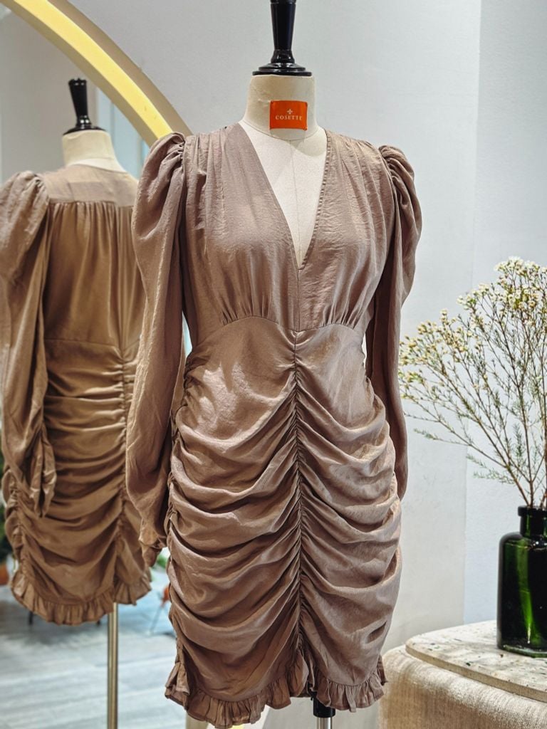  Đầm tay dài nhún thân dưới nâu 