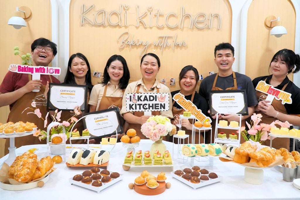 LỚP SET UP TIỆC CƠ BẢN