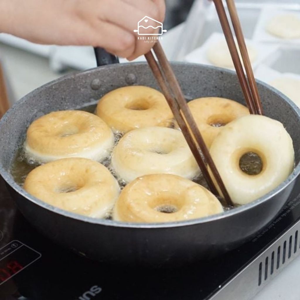 LỚP BÁNH DONUT