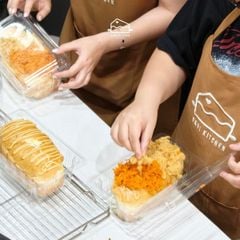 LỚP BÁNH PHÔ MAI TAN CHẢY