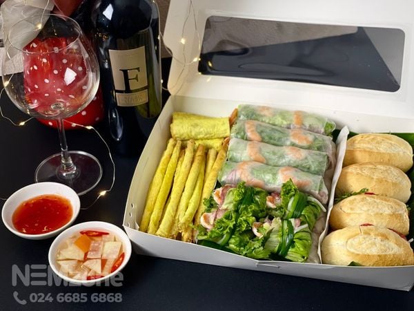  Combo Tiệc tùng ( 4 người) 