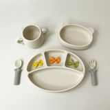 Combo Khay chia ngăn đế hít, đĩa hình gấu đế hít, cốc hình gấu, bộ muỗng nĩa silicon Modu'i, màu cream