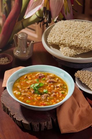  Cơm cháy chiên giòn sốt thịt dê 