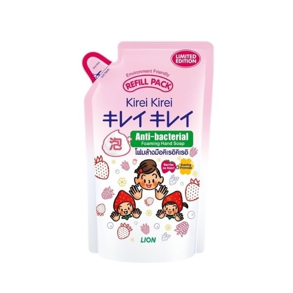  LION- Nước rửa tay dạng túi hương hoa anh thảo 200ml 