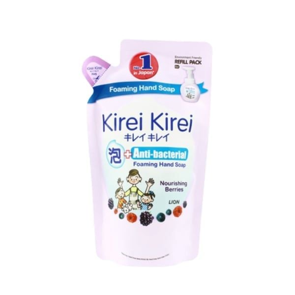  LION- Nước rửa tay dạng túi hương dâu tằm 200ml 