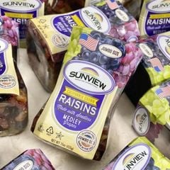 Nho Khô Raisins Sunview California Seedless Medly Grapes 425g Mỹ
