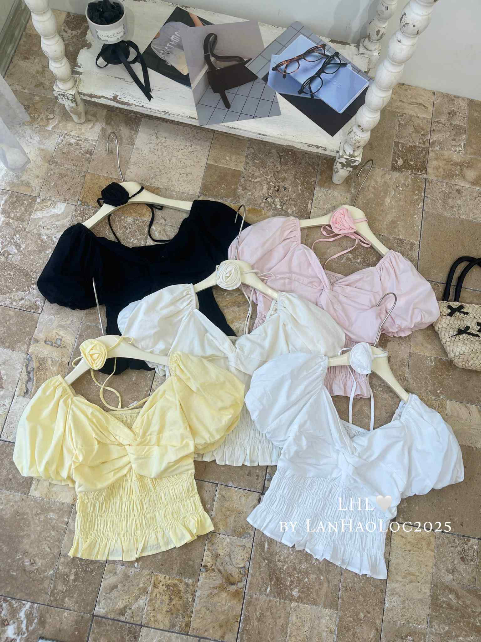  áo tay phồng + hoa A60 