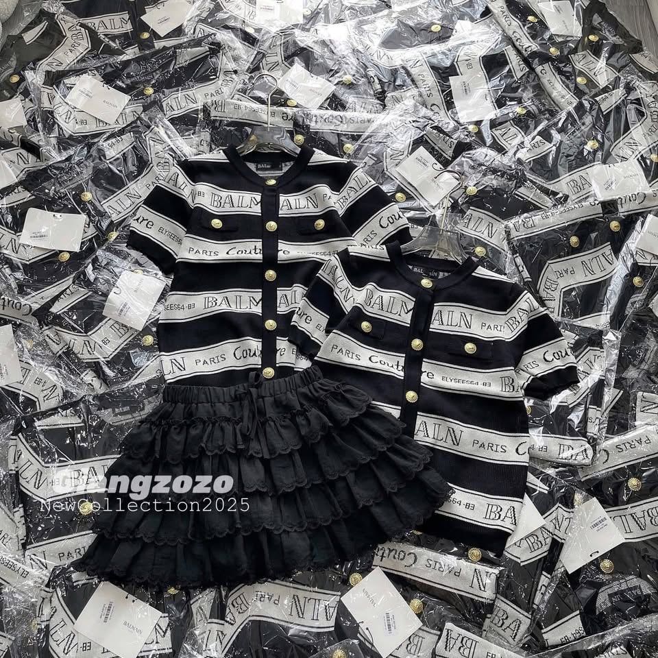  áo len kẻ khuy vàng A66 