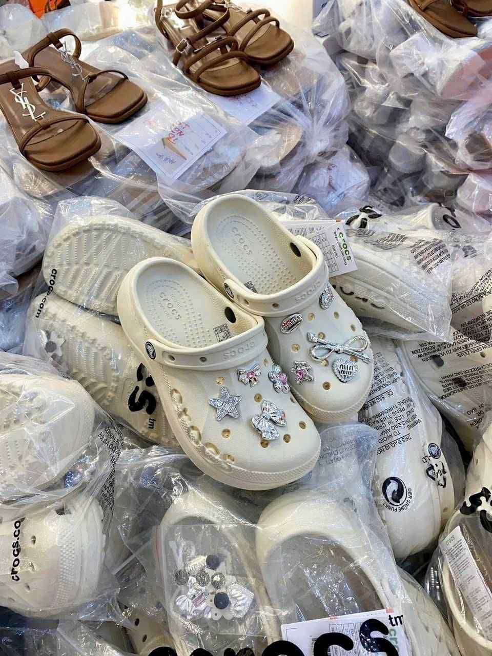  Sục cross kèm charm G02 