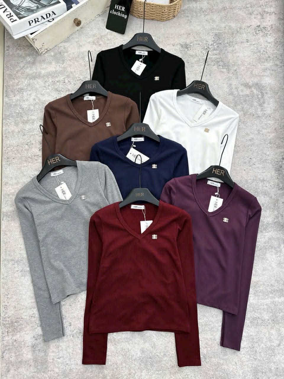  Áo cổ tim tag C72 