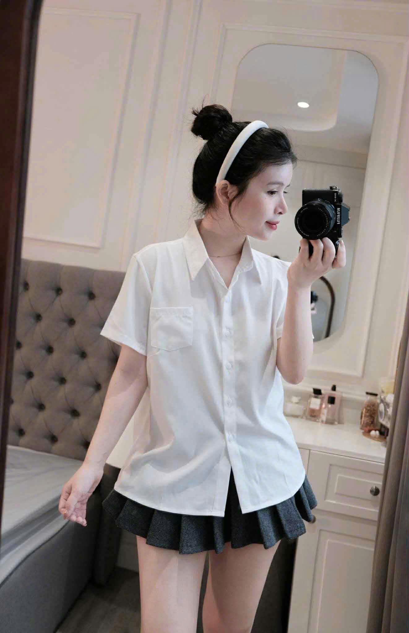  sơ mi trắng cộc tay C4 