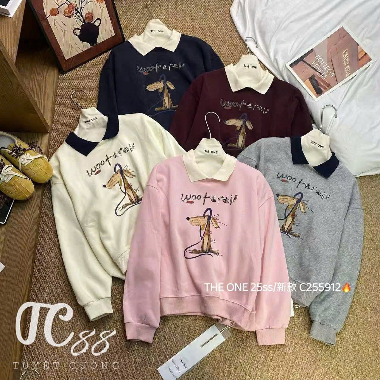  Áo nỉ cổ bẻ chuột woot E18 