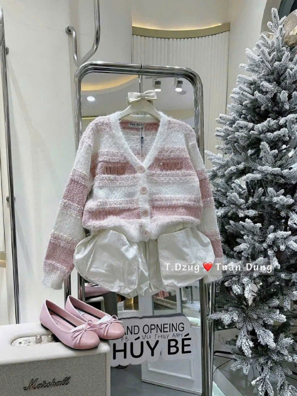  Áo len miu hồng cổ tim A52 