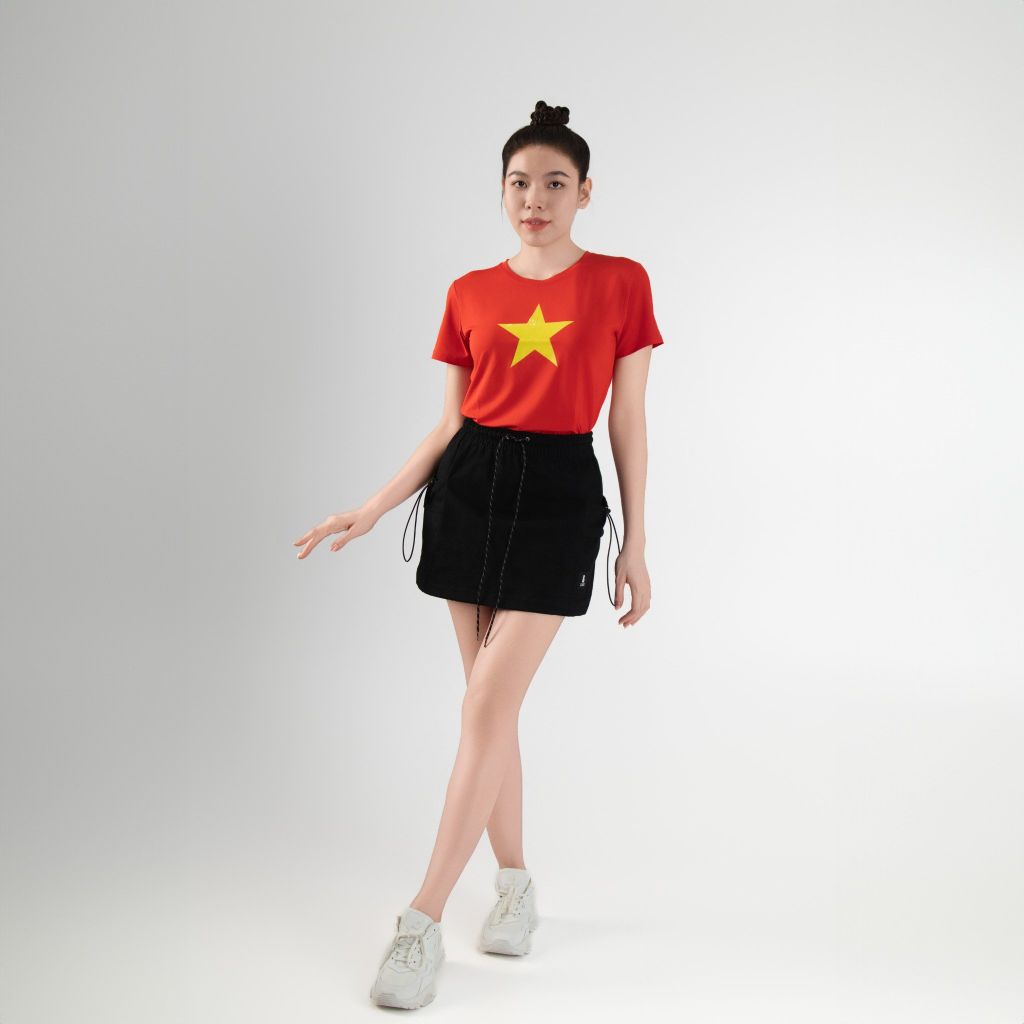 Áo Phông Nữ UNIQ Cờ Đỏ Sao Vàng