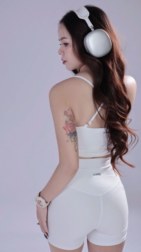 Bộ Đồ Tập Gym Yoga Nữ UNIQ Cool Peel - Áo Hai Dây Lưng Chữ X & Legging Đùi