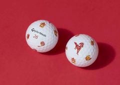 M1053301 Bóng Taylormade 26 TP5x LNY