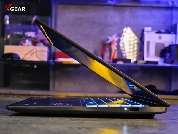 Laptop Gaming Asus AI V16 V3607VH-RP024W (Core 5 | RTX 5050 | 16GB | 512GB | 16 inch)