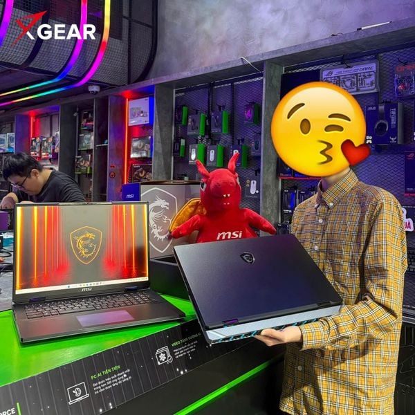 Laptop Gaming MSI Titan 18 HX A2WJ 1200VN (Ultra 9 290HX Plus | RTX 5090 | 96GB | 2TB | UHD)