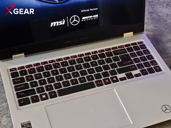 Laptop MSI Prestige 16 AI+ Mercedes AMG B2VMG 088VN