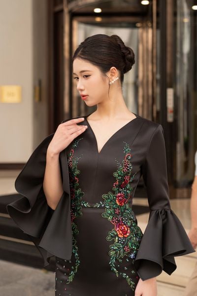  Đầm Gravité 
