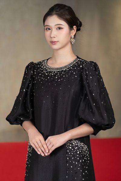  Đầm Geneviève 