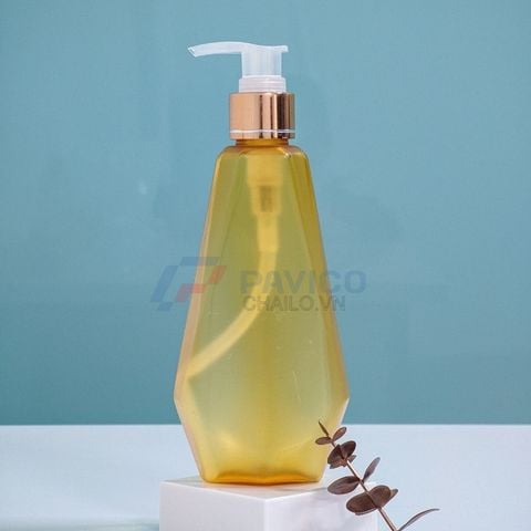 Chai nhựa 250ml đựng sữa tắm thân hổ phách vòi nhấn vàng đồng