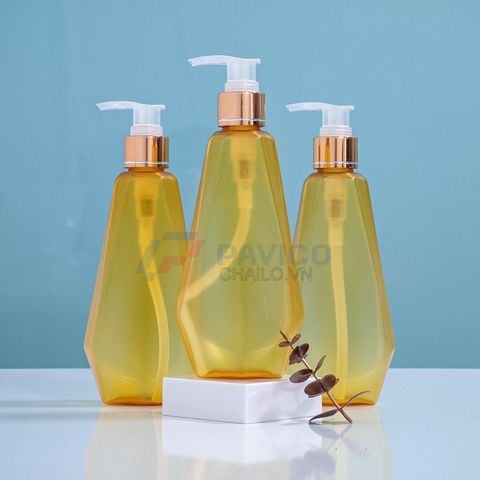 Chai nhựa 250ml đựng sữa tắm thân hổ phách vòi nhấn vàng đồng