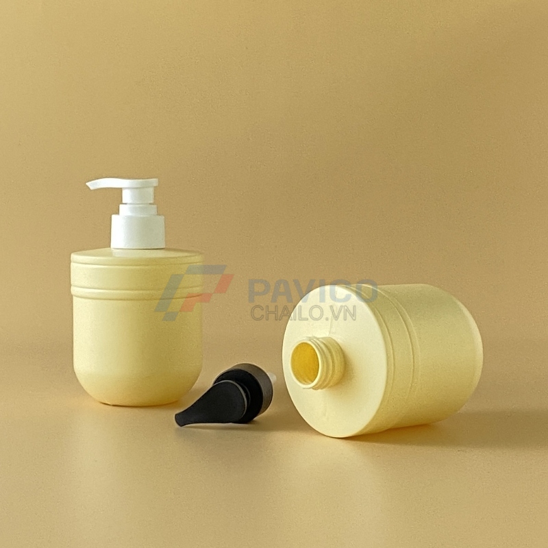 Chai nhựa Pet 250ml 400ml đựng sữa tắm màu kem nắp vòi nhấn