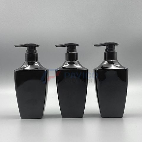 Chai nhựa pet 300ml 500ml đựng dầu gội màu đen bóng nắp vòi pump