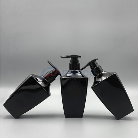 Chai nhựa pet 300ml 500ml đựng dầu gội màu đen bóng nắp vòi pump
