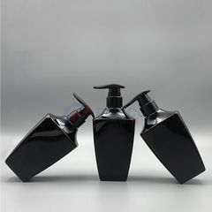 Chai nhựa pet 300ml 500ml đựng dầu gội màu đen bóng nắp vòi pump