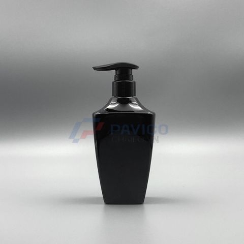 Chai nhựa pet 300ml 500ml đựng dầu gội màu đen bóng nắp vòi pump