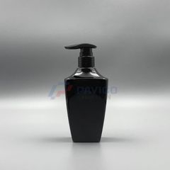 Chai nhựa pet 300ml 500ml đựng dầu gội màu đen bóng nắp vòi pump