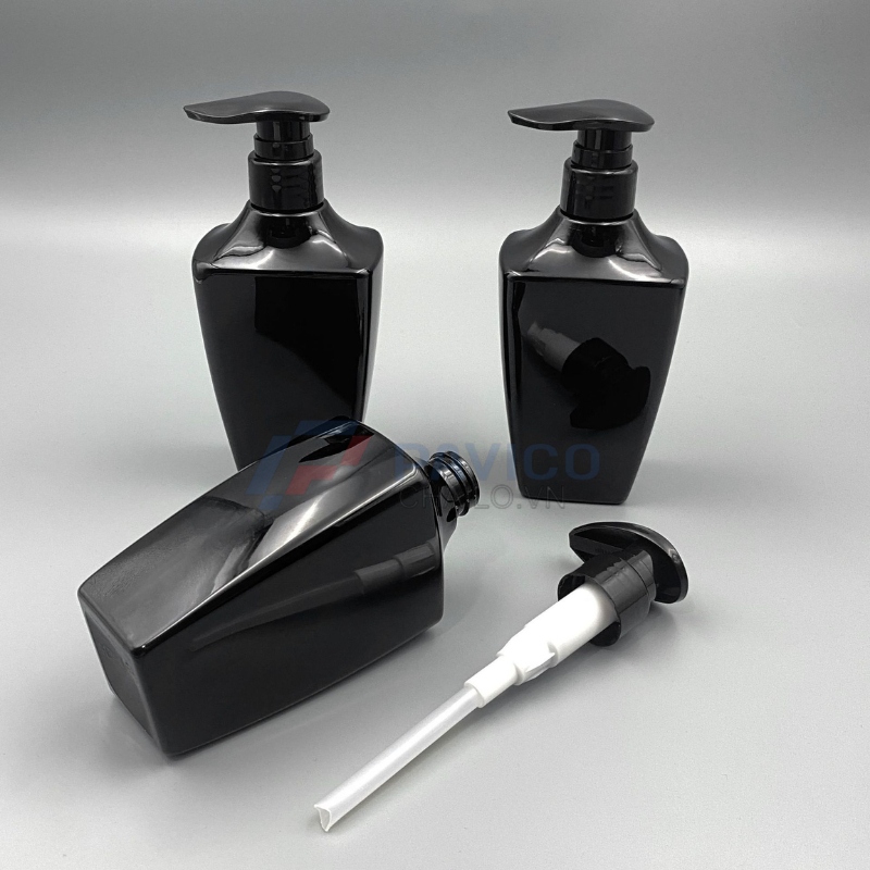 Chai nhựa pet 300ml 500ml đựng dầu gội màu đen bóng nắp vòi pump