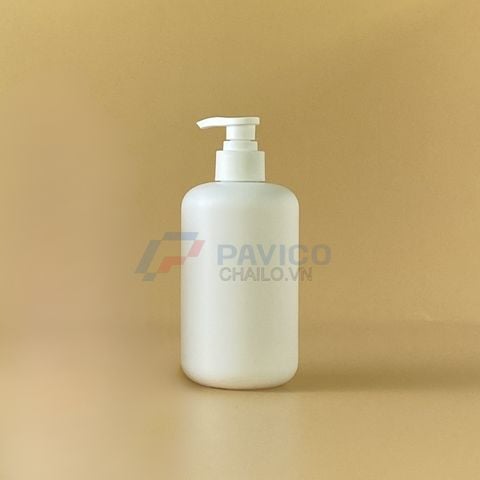 Chai nhựa Pet 500ml 750ml đựng sữa tắm màu trắng nắp vòi nhấn
