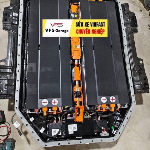  Hàn Vỏ Pin Xe Điện VinFast 