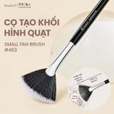 Cọ trang điểm tạo khối hình quạt STUDIO17 SMALL FAN BRUSH 463