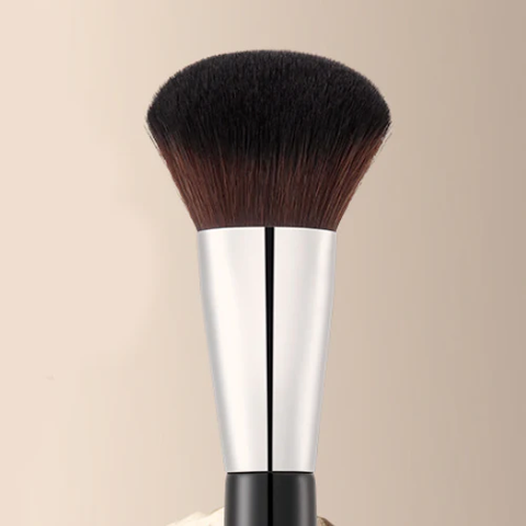 Cọ tạo khối cằm STUDIO17 CHIN SHADING BRUSH 492