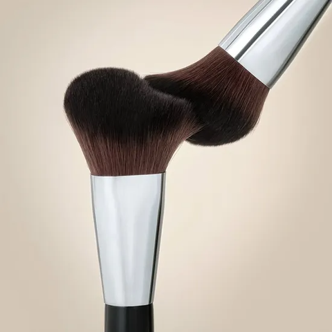 Cọ tạo khối cằm STUDIO17 CHIN SHADING BRUSH 492