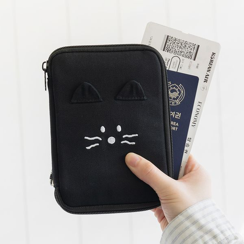 Ví đựng hộ chiếu Brunch Brother Passport Pouch – Gọn gàng, tiện lợi và siêu dễ thương
