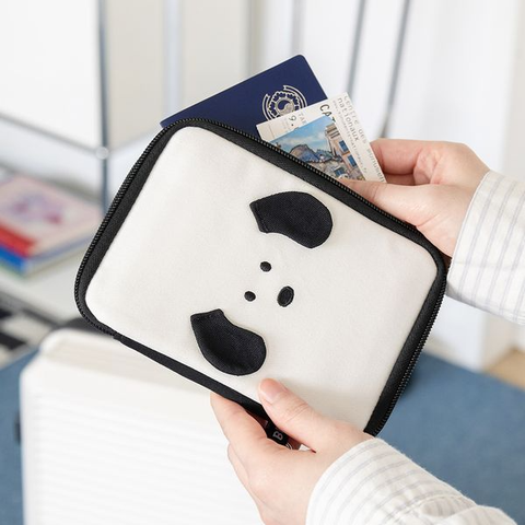 Ví đựng hộ chiếu Brunch Brother Passport Pouch – Gọn gàng, tiện lợi và siêu dễ thương