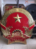  Quốc Huy bằng đồng vàng mộc vẽ nền đỏ đường kính 120cm 