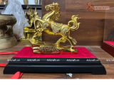  Quà Tặng Sếp Tượng Mã Đáo Thành Công mạ vàng 24K kích thước 30x24x15cm 