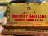  Quà tặng Biển Chức Danh bằng đồng mạ vàng 24K kích thước cao 28,5 x 17,5cm 